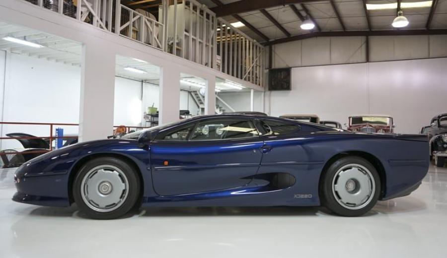  Jaguar XJ220 1994 года  (фото 41 из 55)
